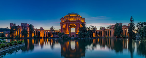 Palace of Fine Arts at sunset in San Francisco California