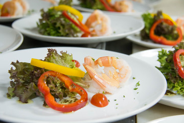 Shrimp and green salad