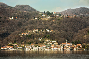 Fototapeta na wymiar Orta S. Giulio (Orta lake)