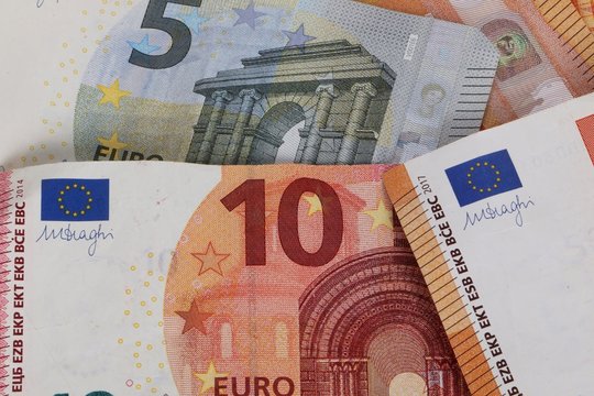 verscheidene euroscheine nahaufnahme