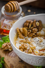 Fresh cheese with honey and walnuts