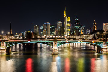 Fototapeta na wymiar Frankfurt Skyline Nacht