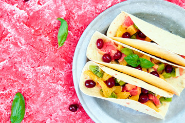 Fruit tacos. Summer snacks.