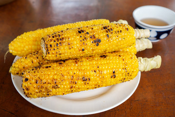 焼きとうもろこし