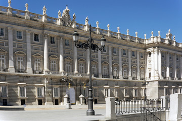 Fototapeta na wymiar Royal palace in Madrid