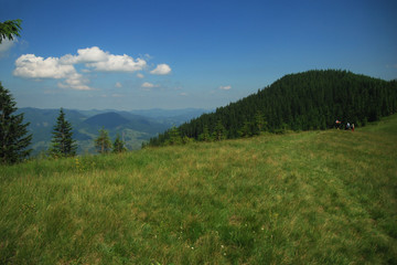 Облака вровень с горой