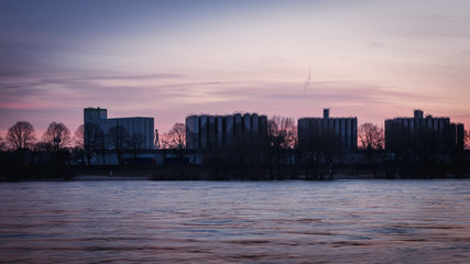 Fototapeta na wymiar Sunset at the Rhine 2