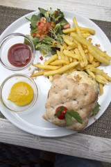 Hamburger, Chips and Salad