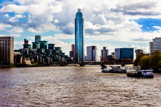 Blick nach Vauxhall mit Skyline