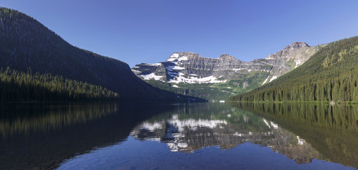 Fototapeta na wymiar Cameron Lake, Waterton National Park, Canada