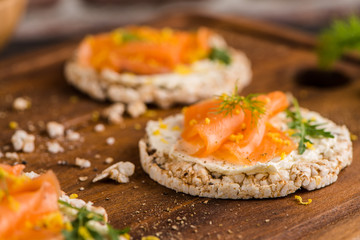 Smoked salmon on rice bread toasts