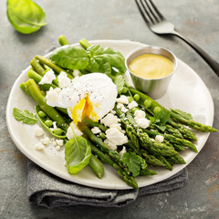 Green peas and asparagus with poached egg - obrazy, fototapety, plakaty