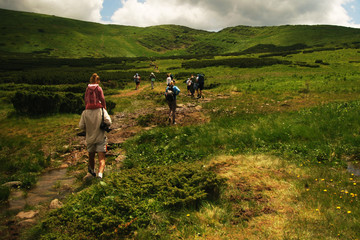 На плечах папы, легче идти