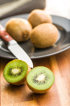 Halved kiwi fruit.