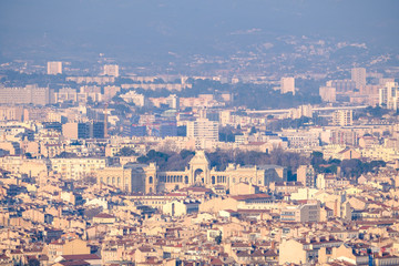 Fototapeta na wymiar Vue aérienne sur la ville de Marseille, Palais Longchamp. Provence, France.