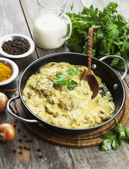 Chicken liver in creamy sauce with curry