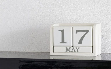 White block calendar present date 17 and month May