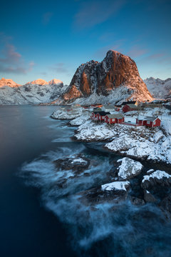 Sunrise at Hamn&oslash;y