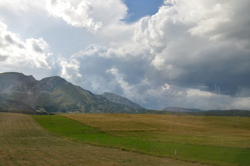 Перед грозой в долине