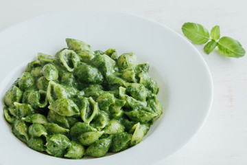 Conchiglie with spinach