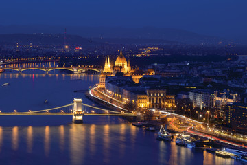 Fototapeta na wymiar Danube river and Pest riverbank of Budapest with Chain bridge and Parliament