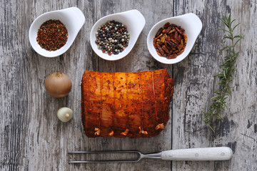 Gefüllter Schweinebauch mit Gewürzen