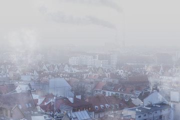 Smog nad miastem - Wrocław, zimowy widok na panoramę miasta  - obrazy, fototapety, plakaty