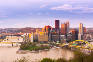 Fototapeta na wymiar Panoramic view of Pittsburgh and the 3 rivers, Pittsburgh, Pennsylvania, USA