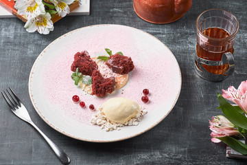 Biscuit red velvet, meringue, white chocolate mousse, patissier cream, Tea party