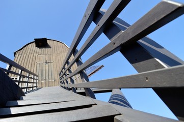 Steiler Aufgang zur Tönisberger Kastenbockmühle