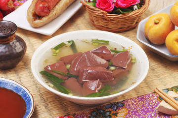 Pork blood jelly soup is a popular street food in Taiwan