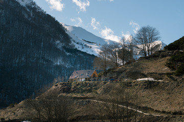 Vers le Port d'Aula ( Paysage de montagne )