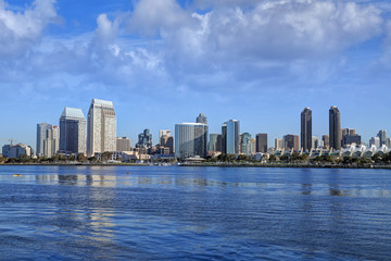 Naklejka premium Panoramę San Diego w Kalifornii z wyspy Coronado.