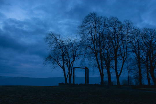 Gallows in triplicate