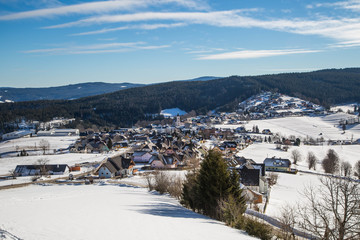 Panorama von Fischbach in der Steiermark im Winter