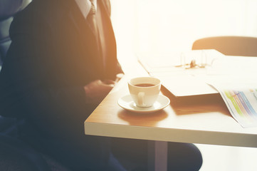 The aim is to succeed in doing business.