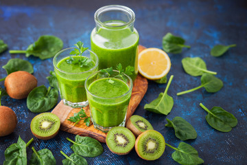 healthy green smoothie