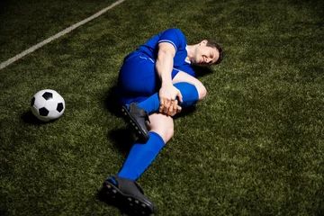 Türaufkleber Injury on the soccer field © AntonioDiaz
