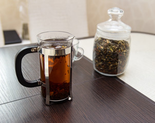 Brewing tea in a French press