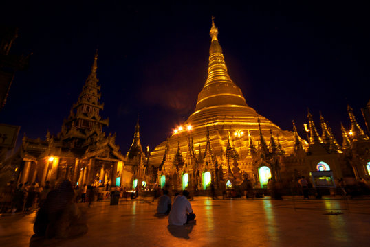 Shwedagon Pagoa in Rangoon Myanmar / Burma at night