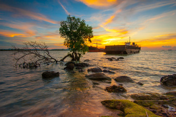 Fototapeta na wymiar wonderful sunset, location Batam - tajung uma beach