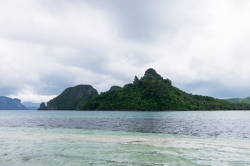 Rock formation in the ocean - El Nido, Palawan, Philippines