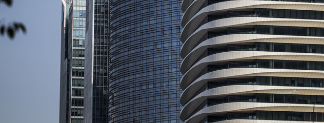  Bustling urban streets