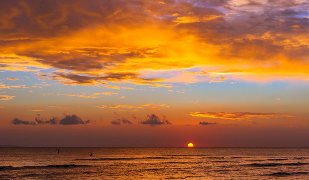 sunset at the kihei coast maui hawaii