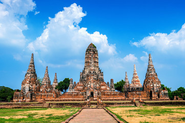 Fototapeta premium Ayutthaya Historical Park, Wat Chaiwatthanaram Buddhist temple in Thailand.