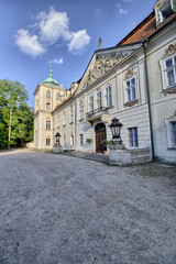 Fototapeta na wymiar Barokowy pałac w Nieborowie - francuski ogród - Nieborów
