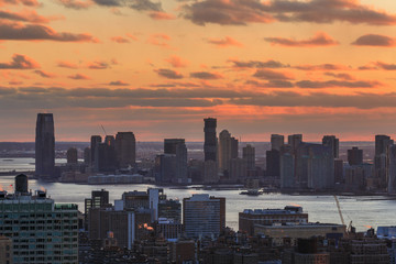 Obraz premium View to Manhattan at sunset, New York, USA