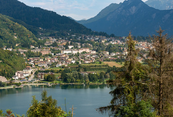 Fototapeta na wymiar Levico Terme and Lake - Trentino Italy