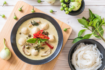 green curry with fish ball