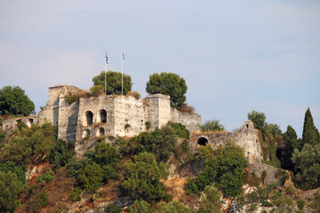 Fototapeta premium old ruined fortress on hill Parga Greece